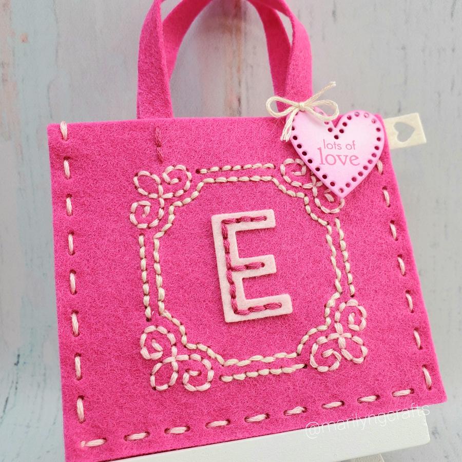 In Stitches: Tote Bag Accessories Die