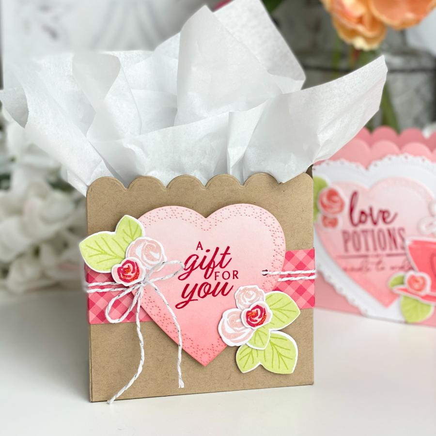 Scalloped Treat Box Die